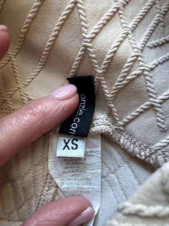 Onzie The Selenite Midi Leggings in Nude Beige - Picture 10 of 11